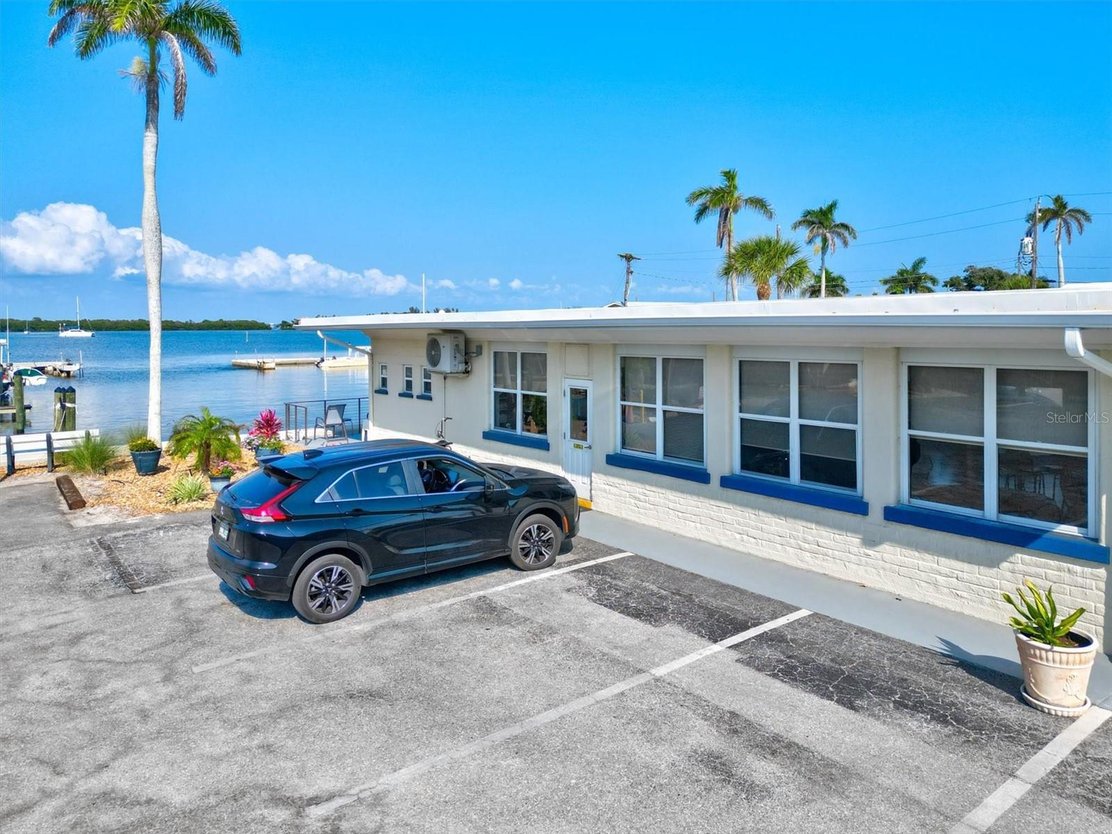 90 TWIN SHORES BLVD