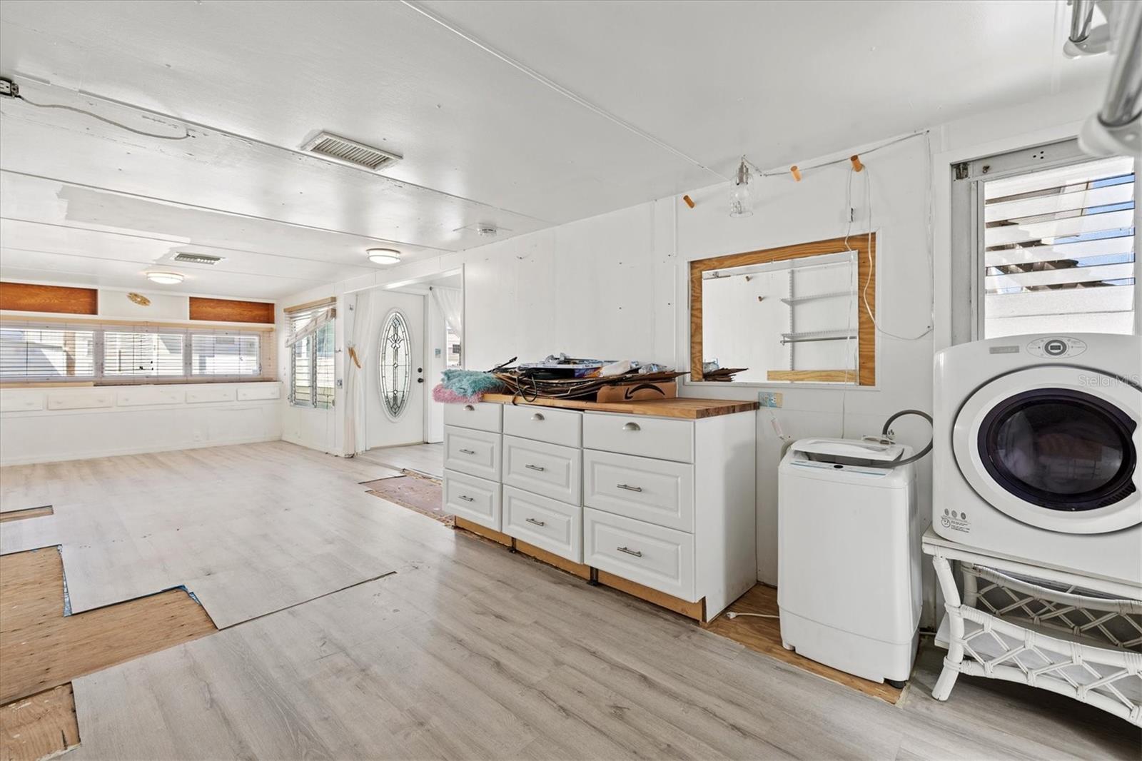 90 TWIN SHORES BLVD