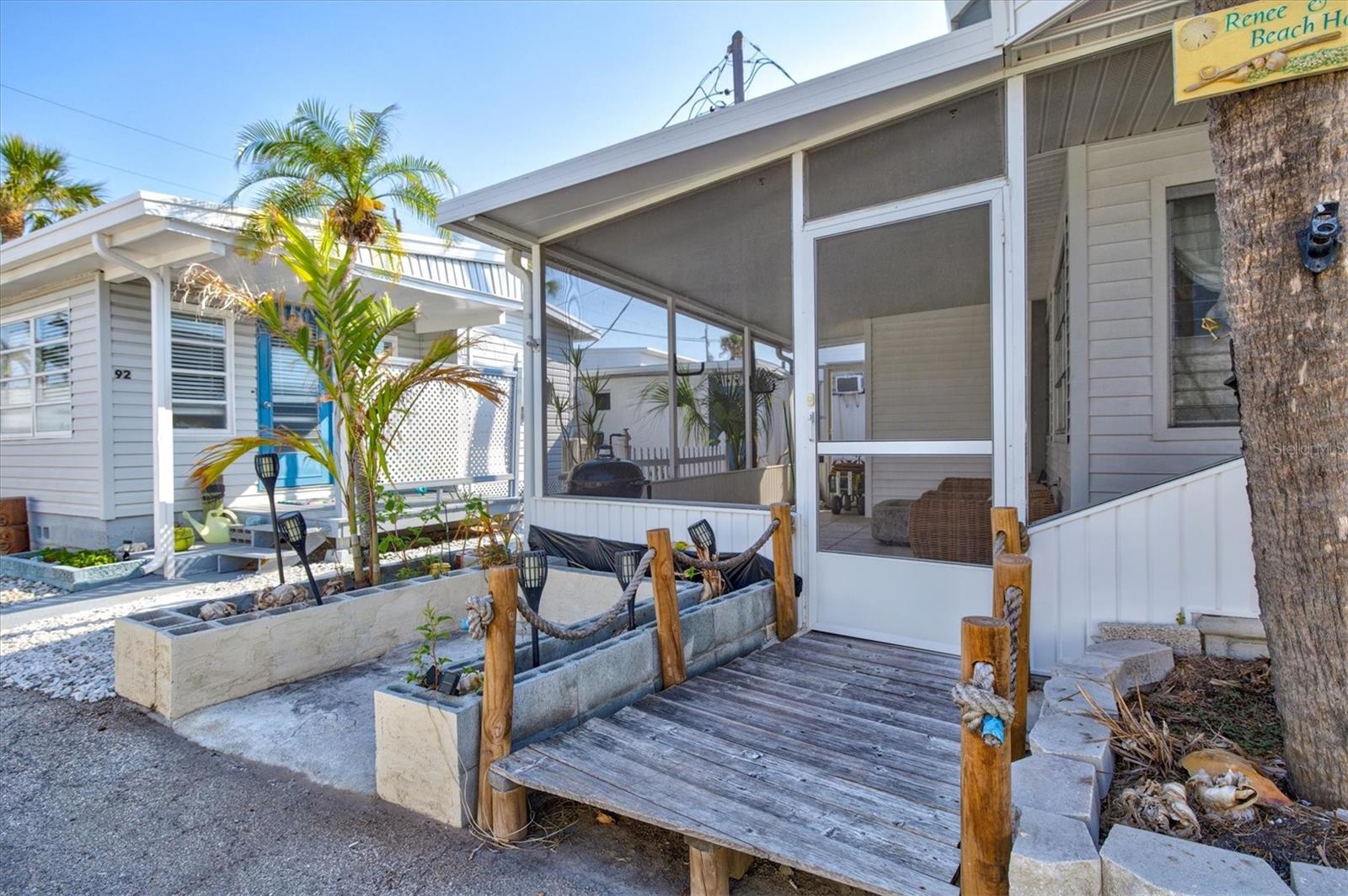 90 TWIN SHORES BLVD
