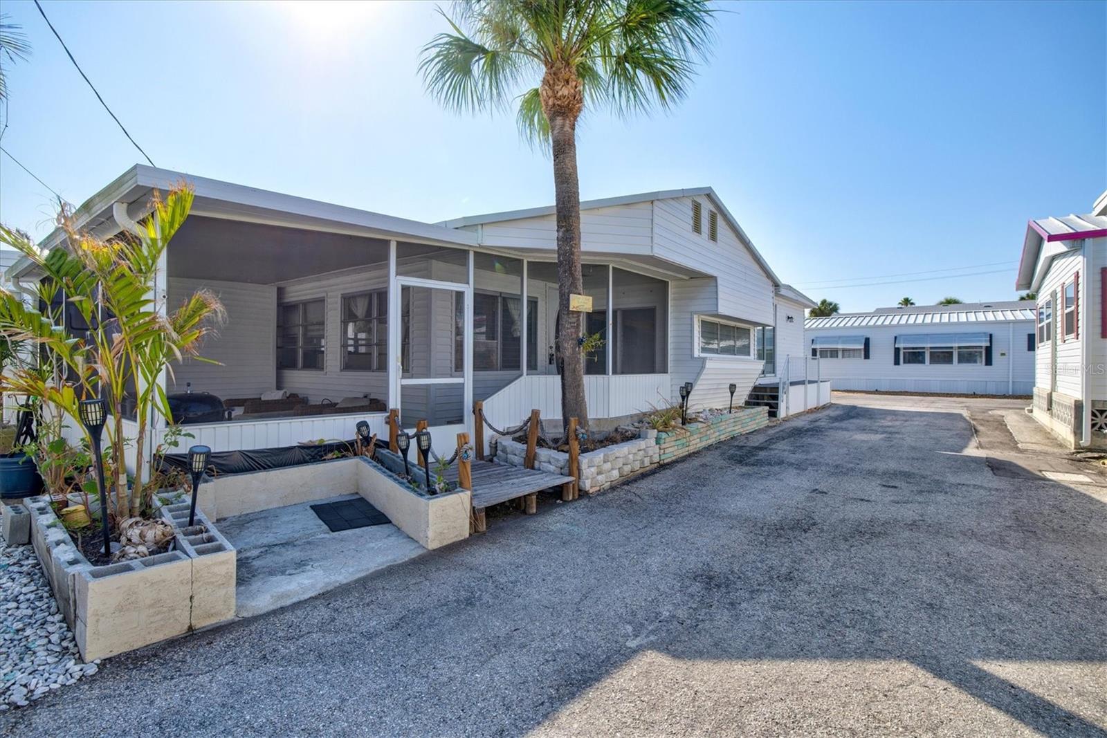 90 TWIN SHORES BLVD