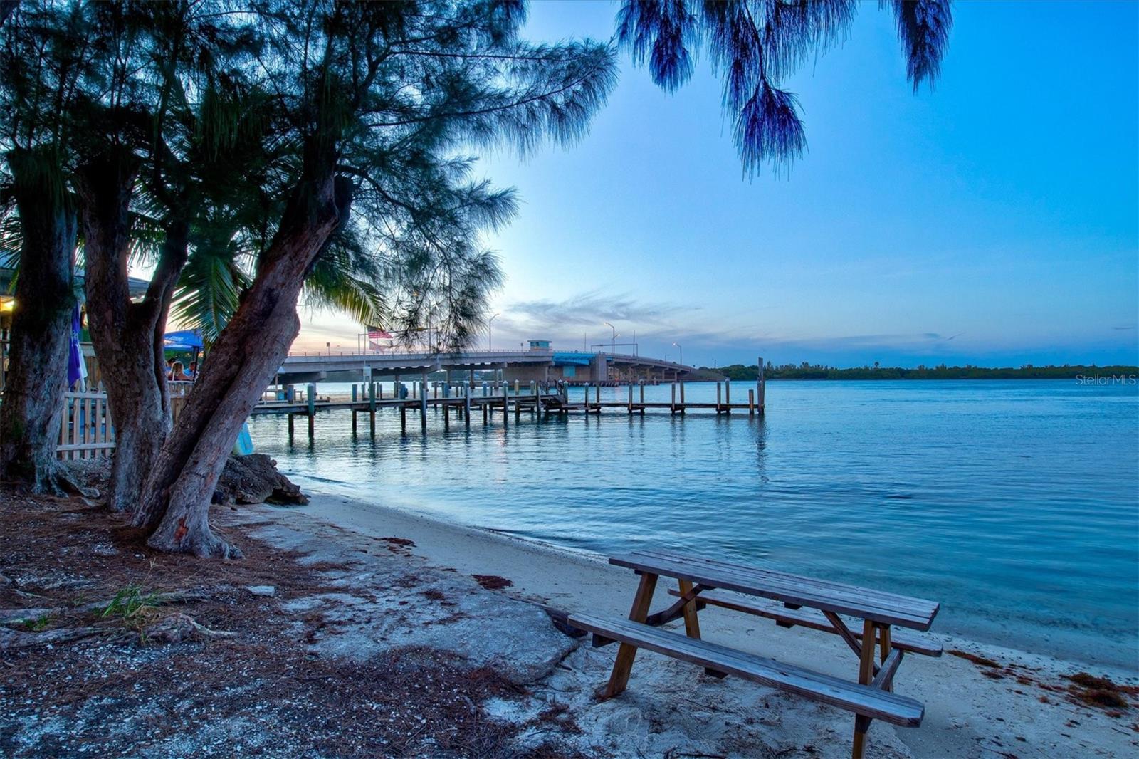 90 TWIN SHORES BLVD