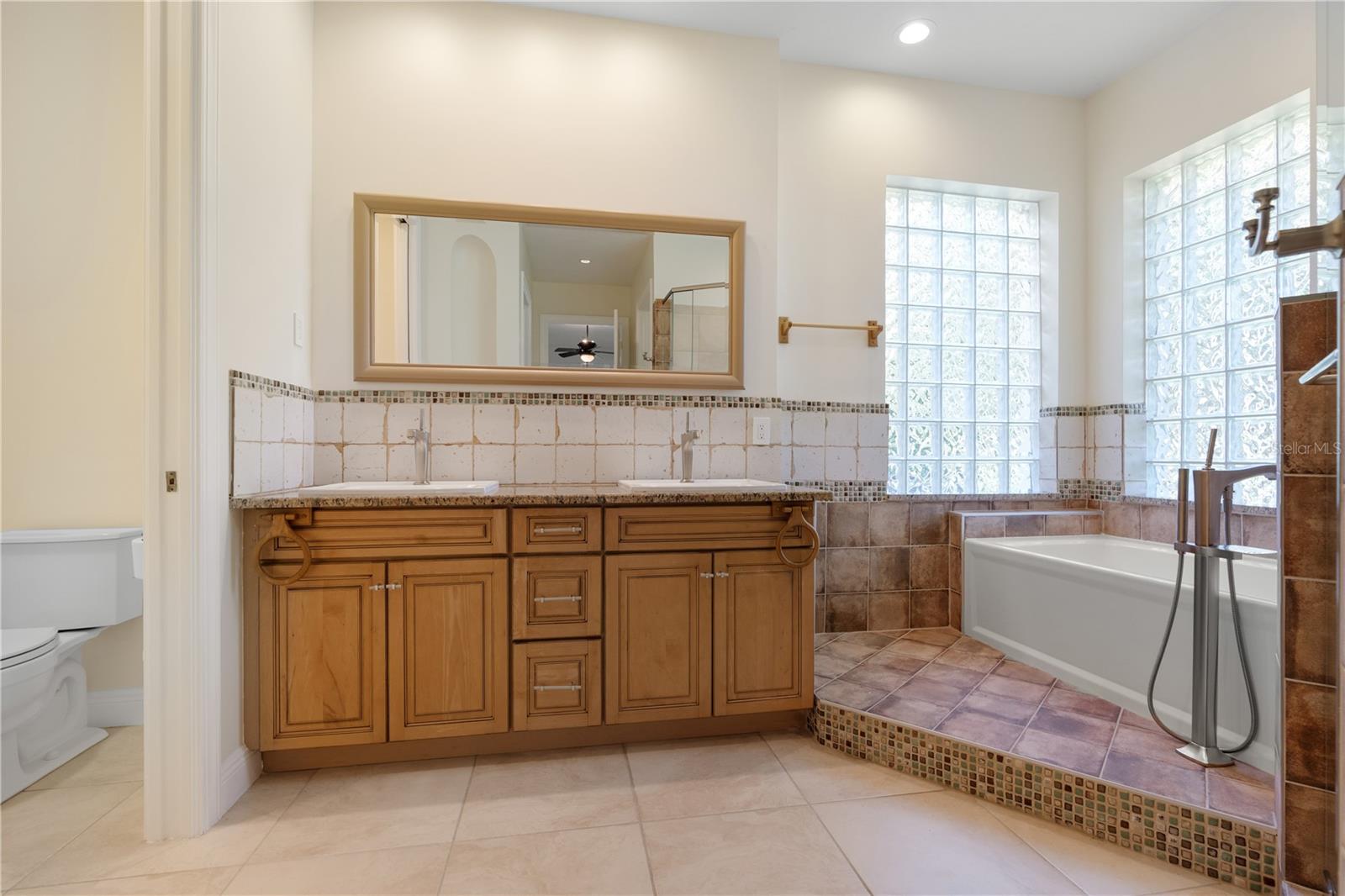 120 AVENUE DE LA MER #1501
