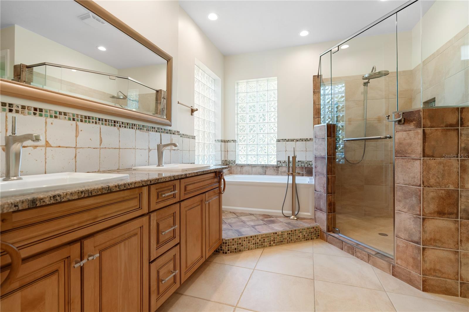 120 AVENUE DE LA MER #1501