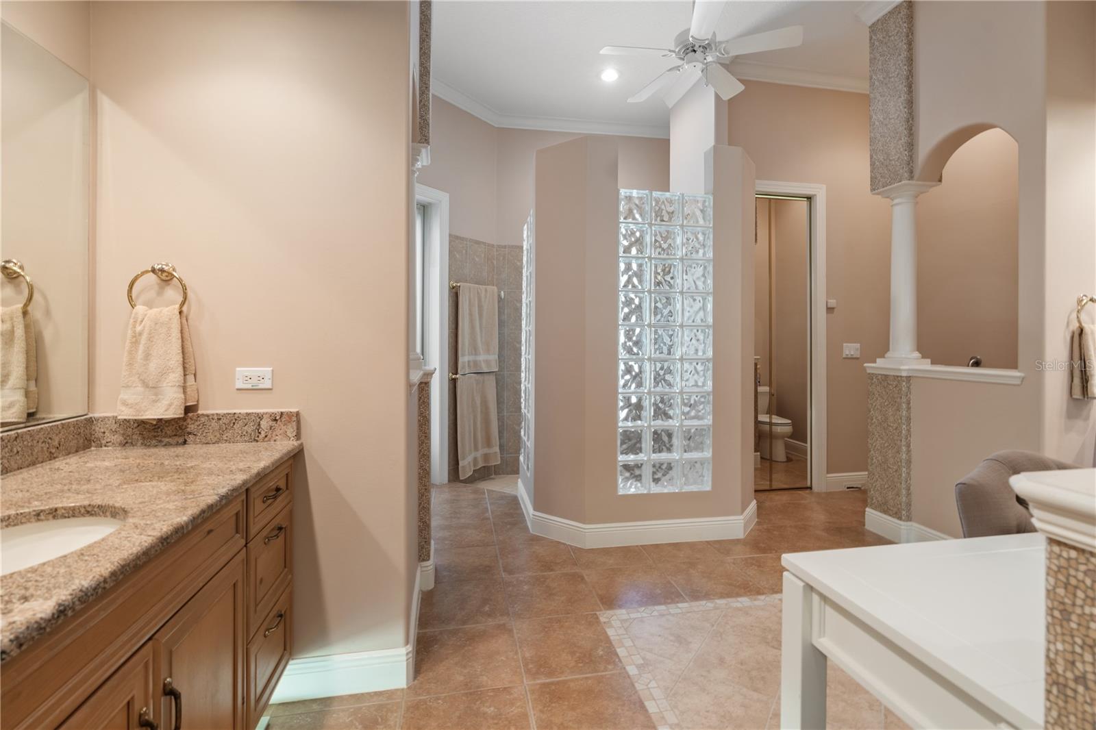 6 MONTILLA PL