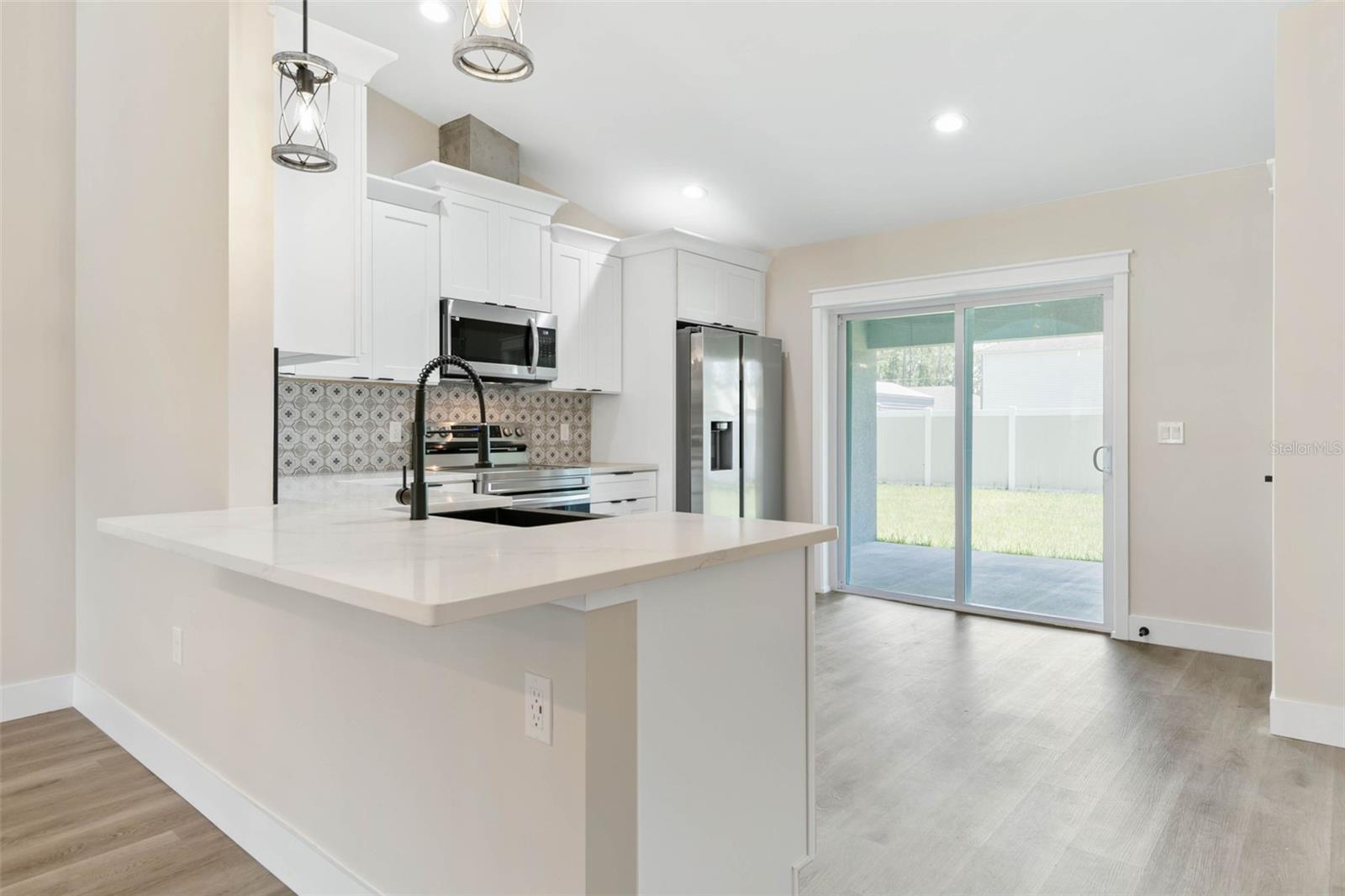 7 REGIS LN #B