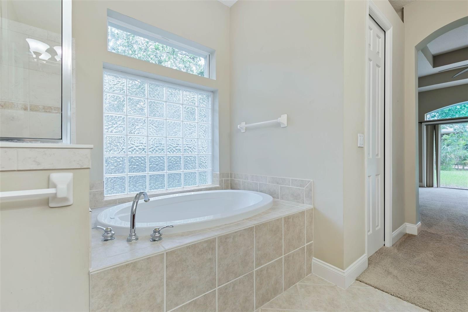 21 N VILLAGE DR
