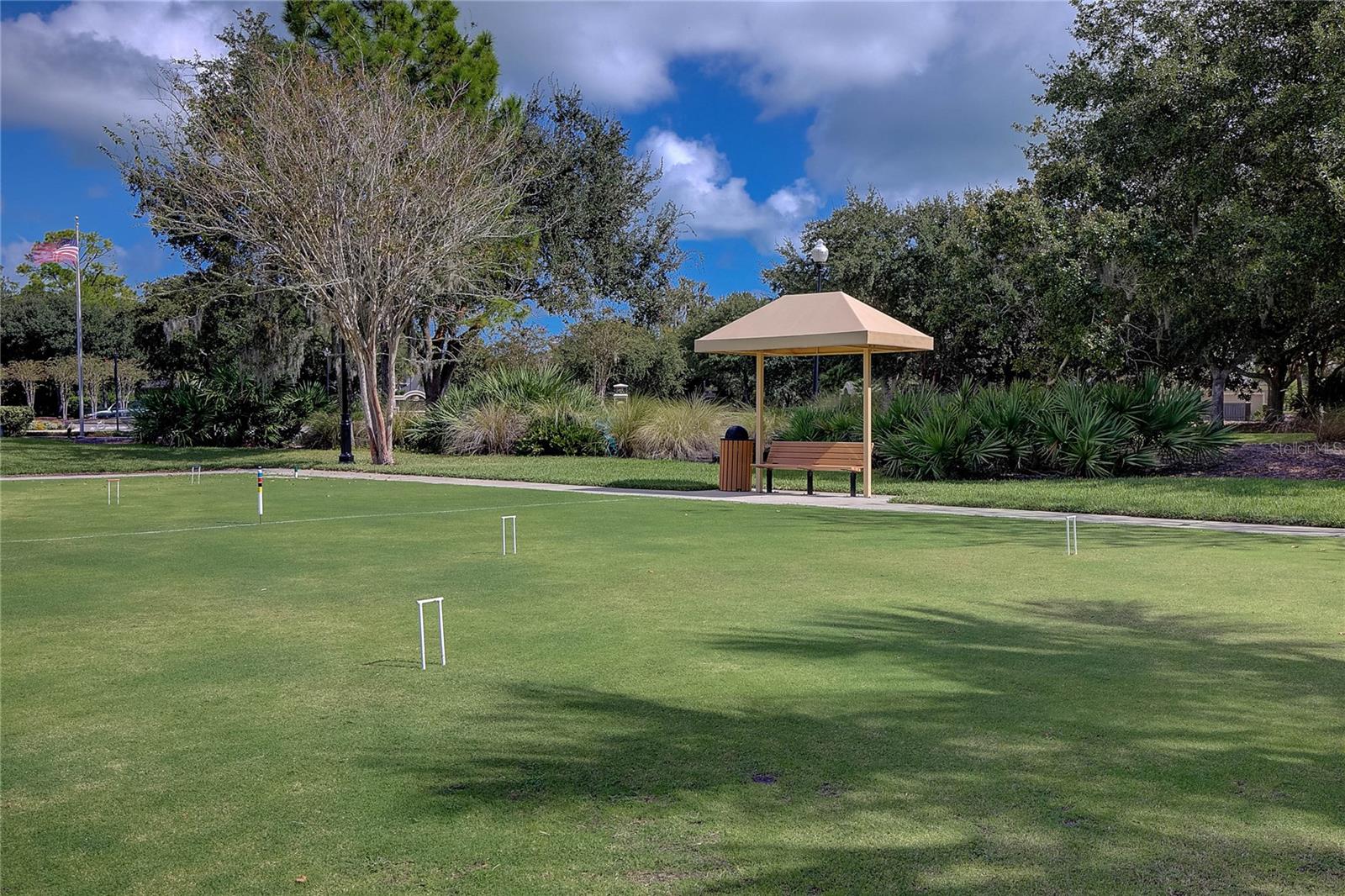 21 N VILLAGE DR