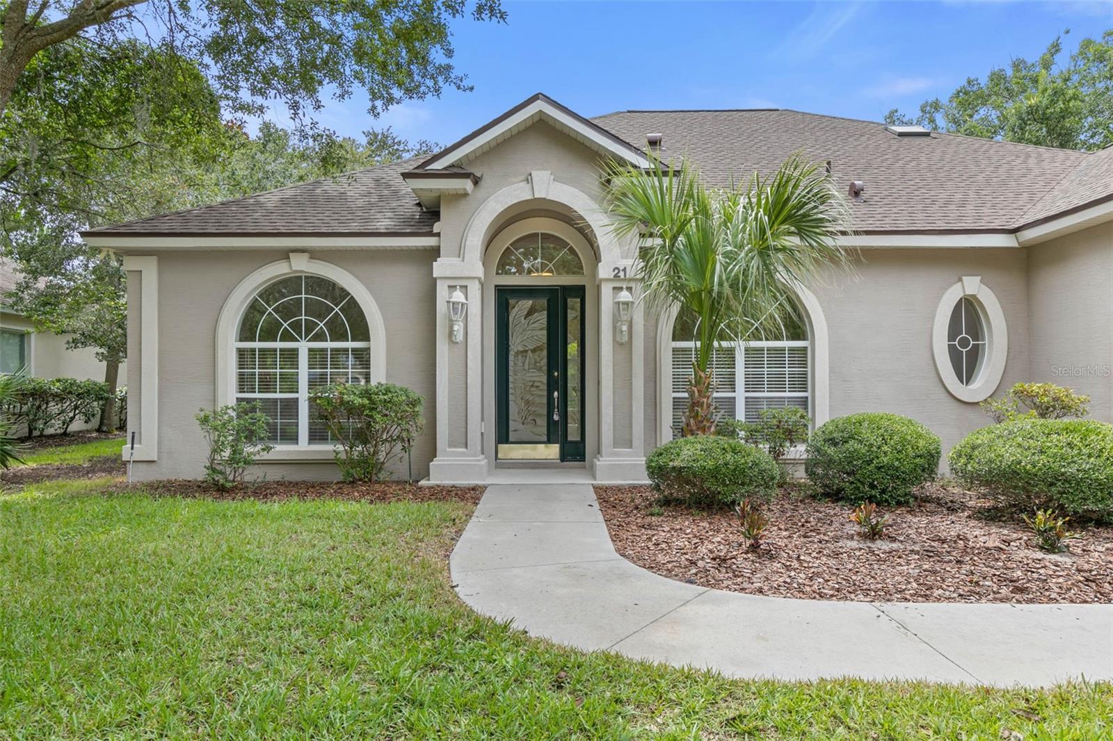 21 N VILLAGE DR