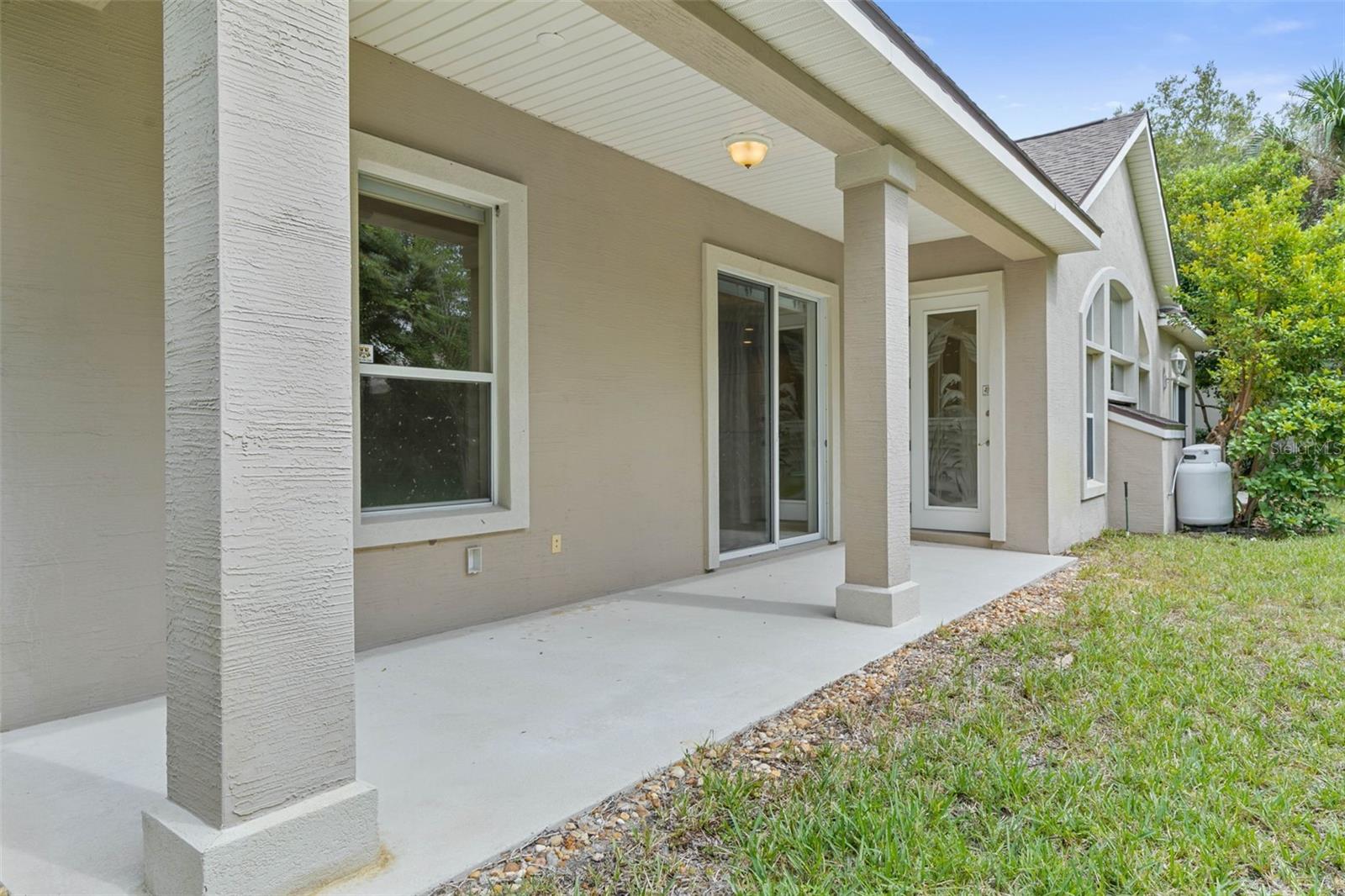 21 N VILLAGE DR