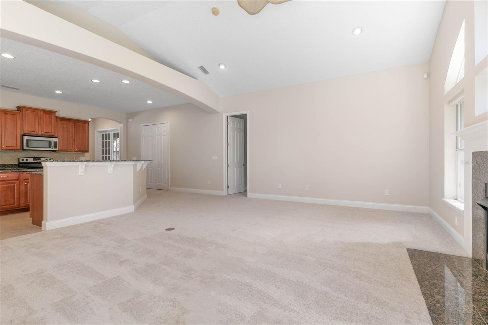 21 N VILLAGE DR