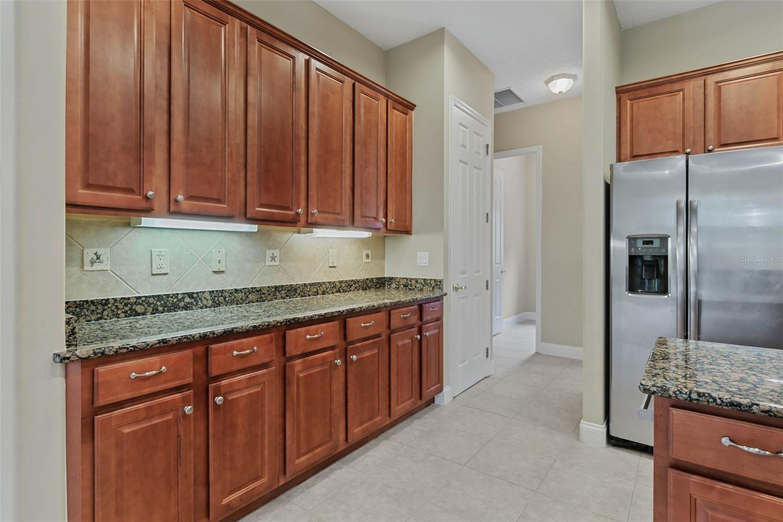21 N VILLAGE DR