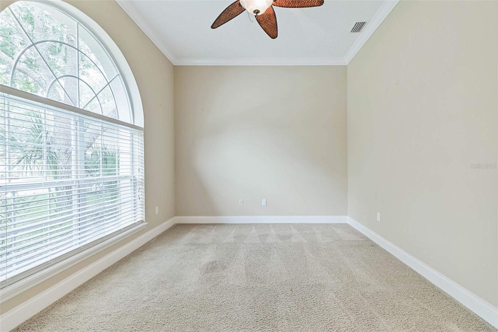 21 N VILLAGE DR