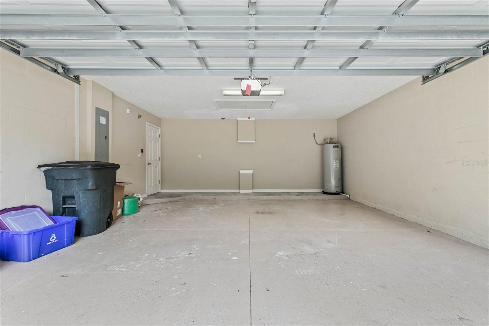 21 N VILLAGE DR