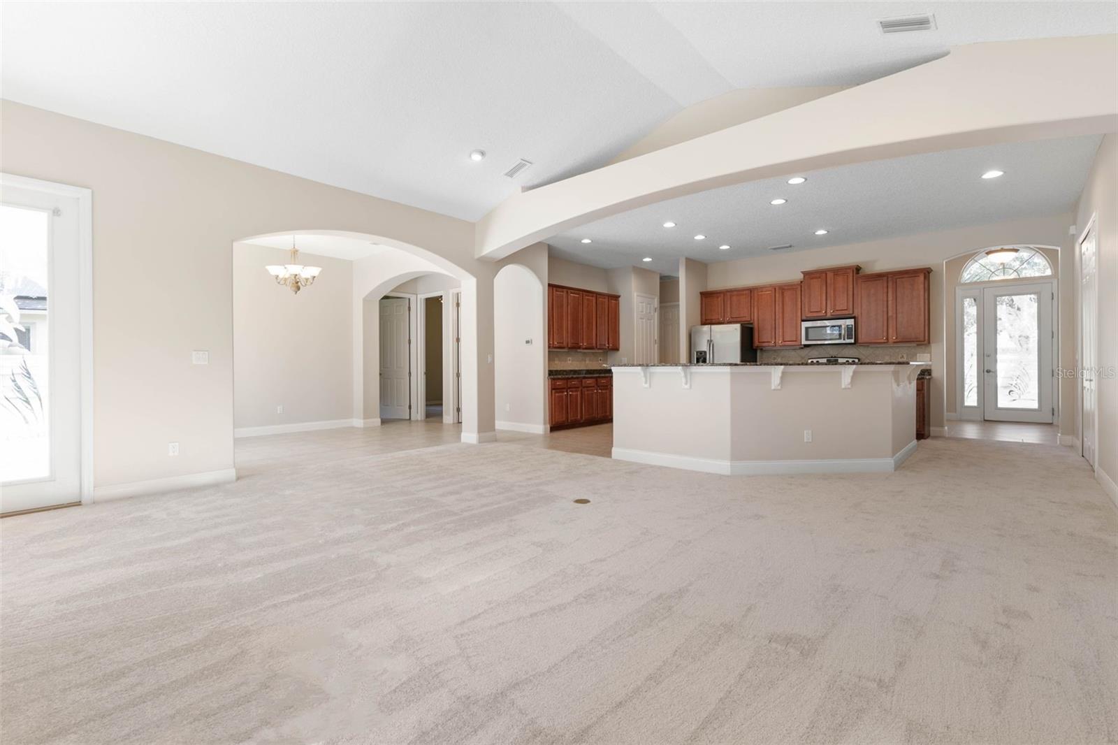 21 N VILLAGE DR