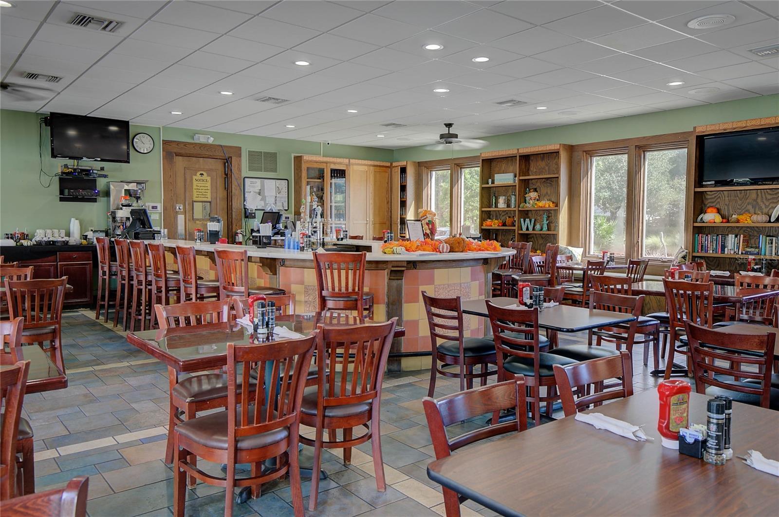 21 N VILLAGE DR