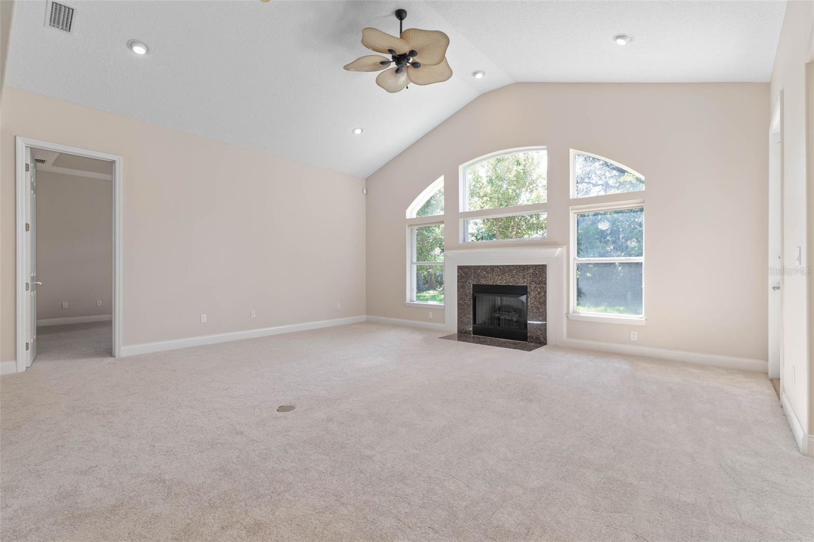 21 N VILLAGE DR