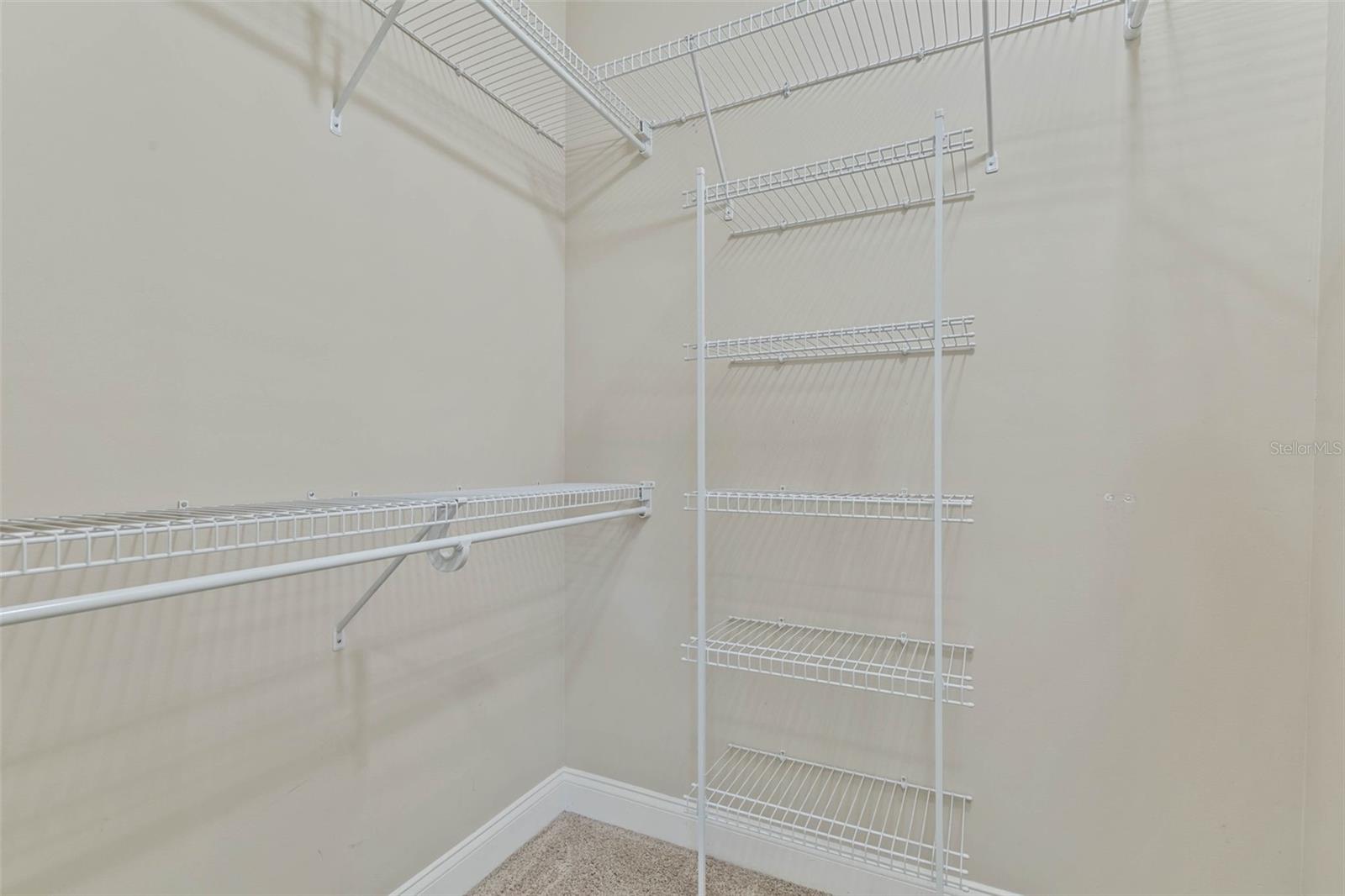 21 N VILLAGE DR