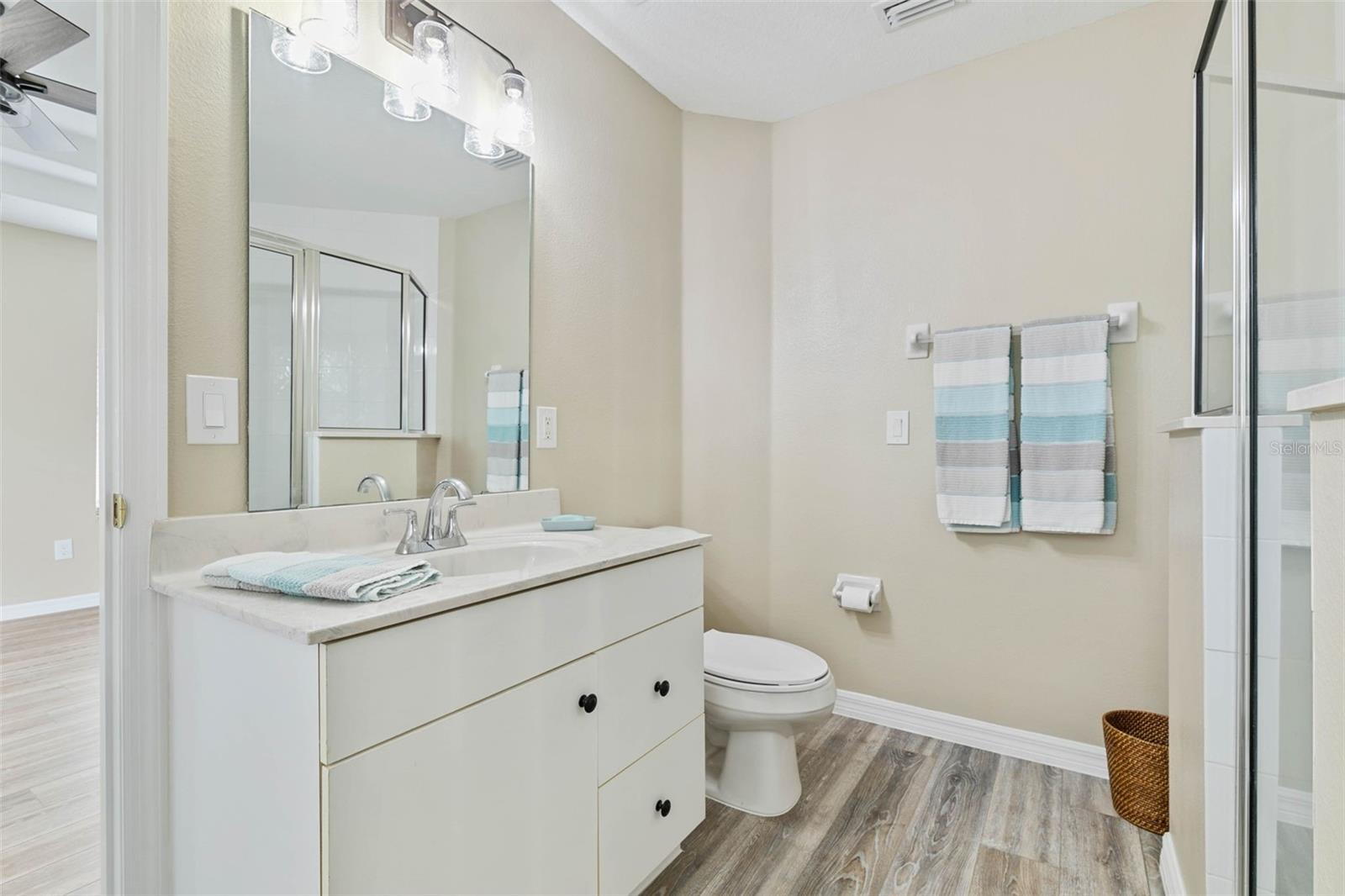 10 RYMSHAW DR