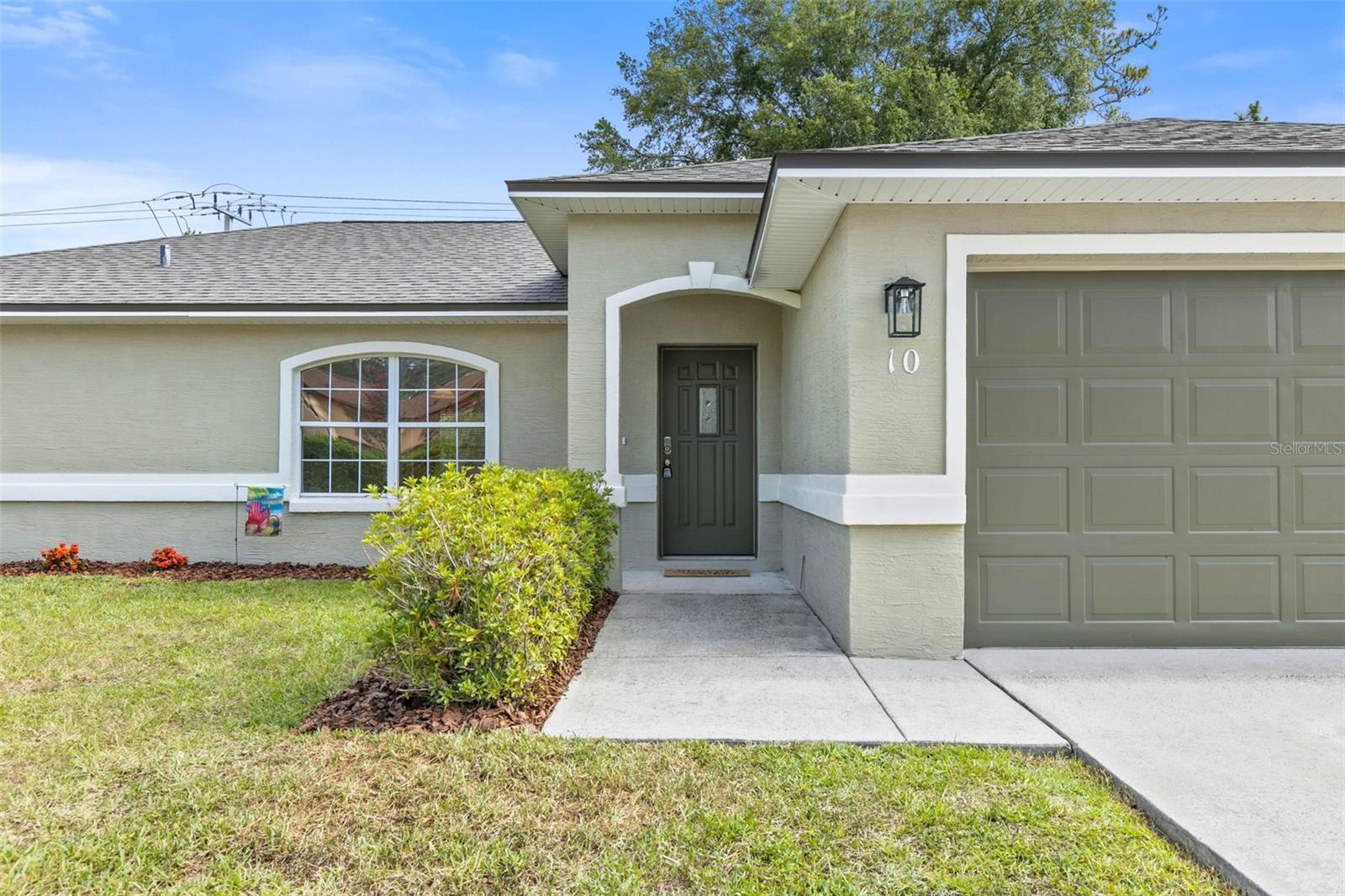 10 RYMSHAW DR