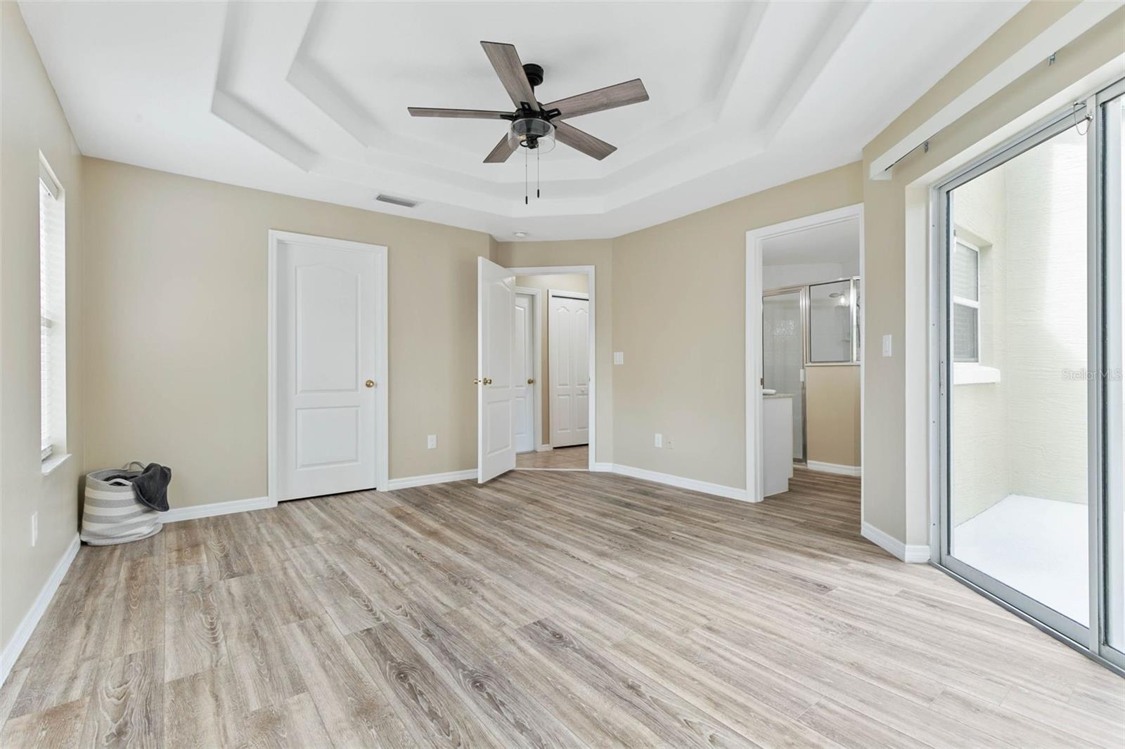 10 RYMSHAW DR