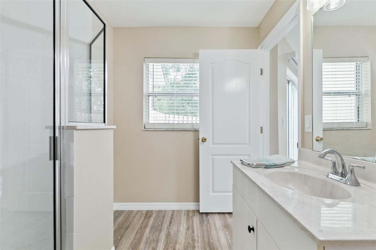 10 RYMSHAW DR