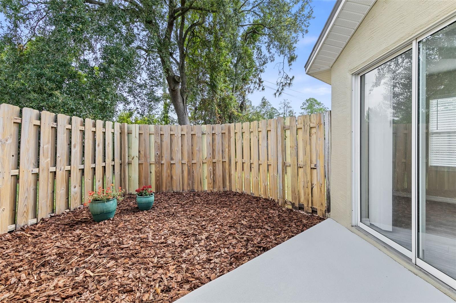 10 RYMSHAW DR