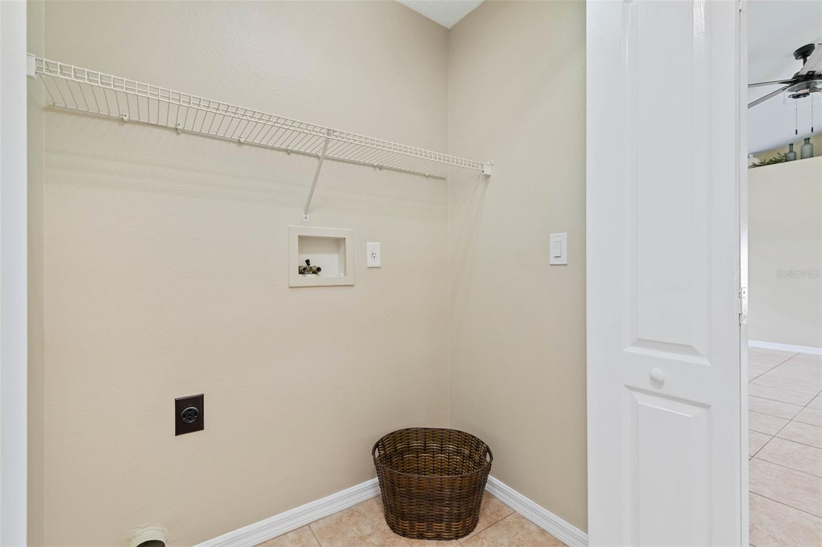10 RYMSHAW DR