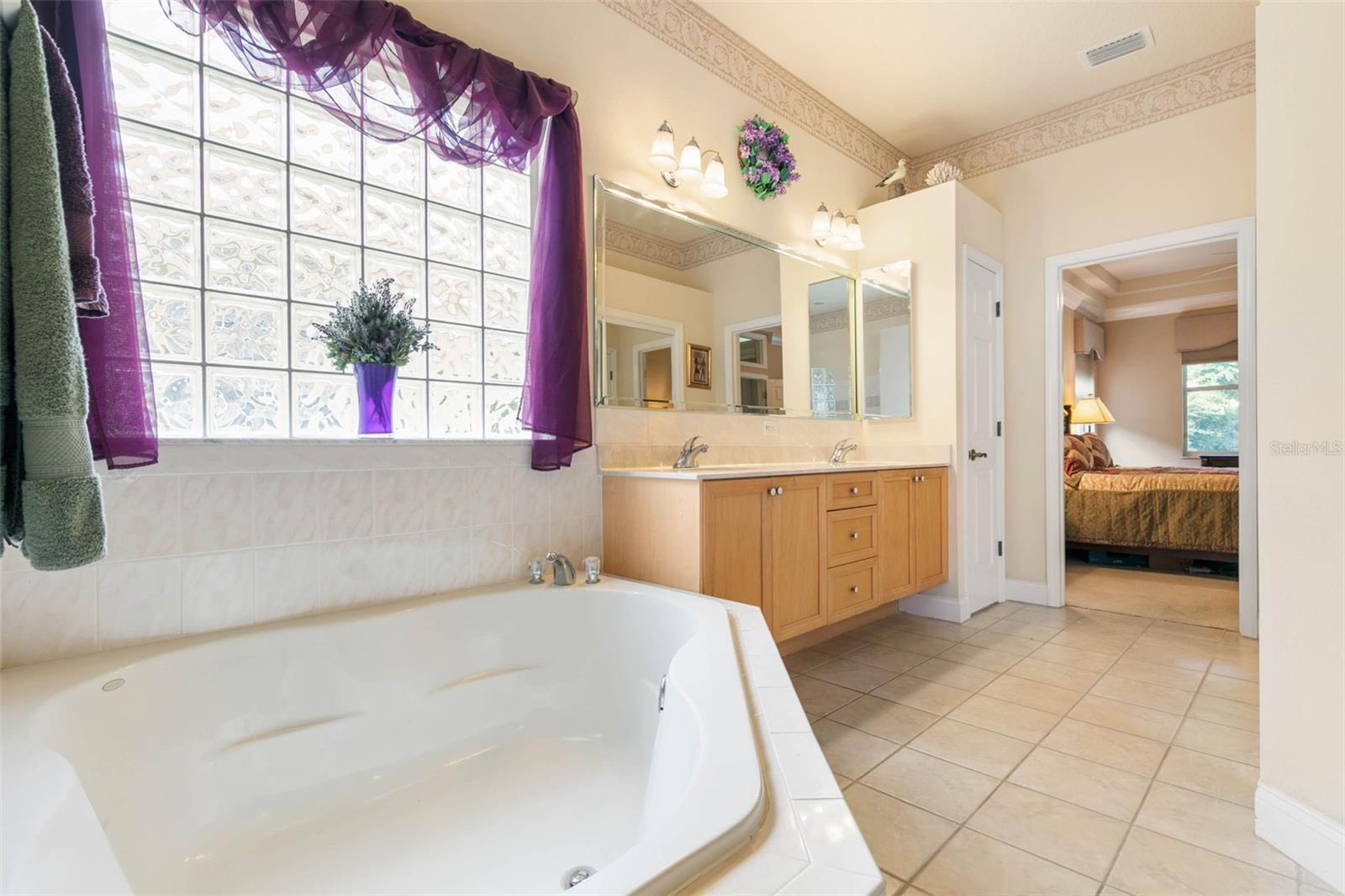 3 VILLAGE VIEW WAY