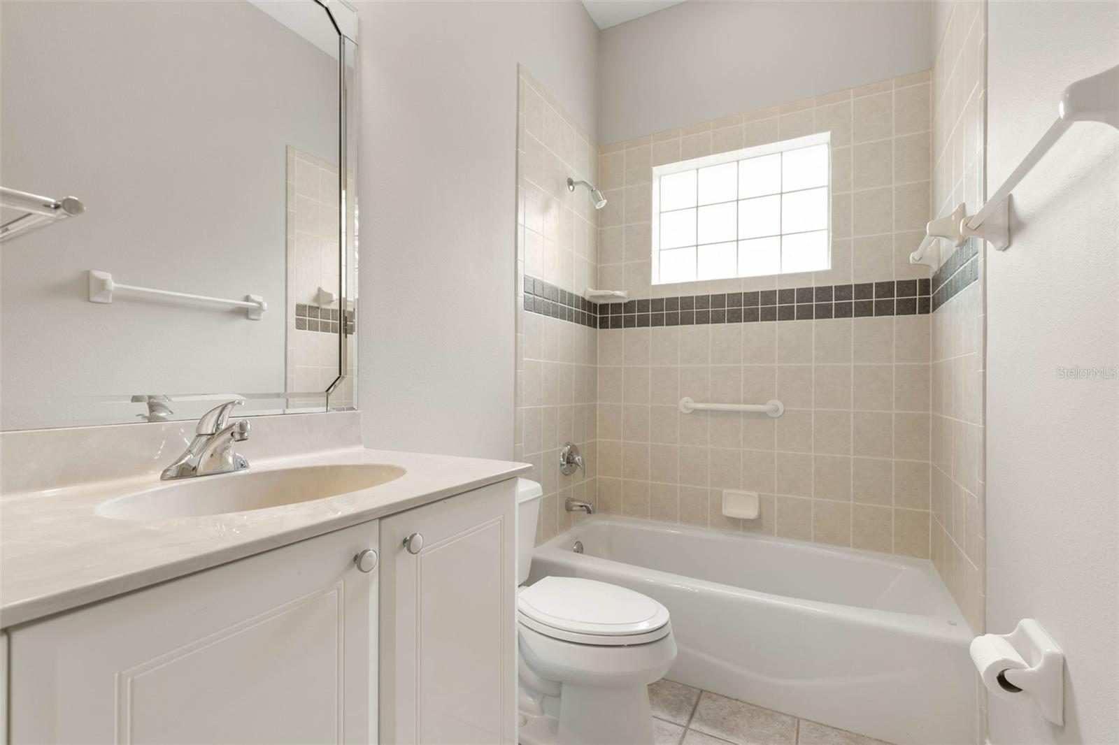 15 VILLAGE VIEW DR