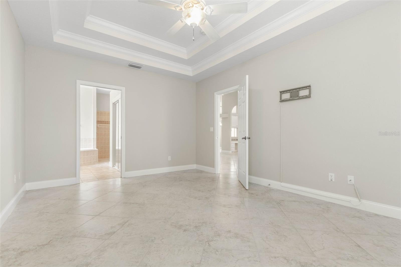 15 VILLAGE VIEW DR
