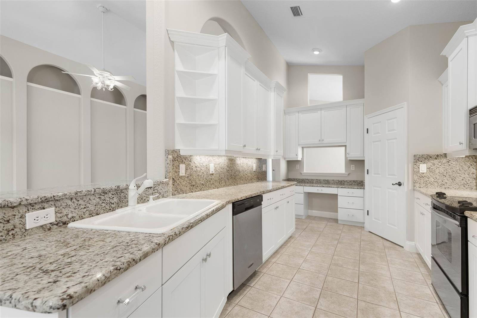 15 VILLAGE VIEW DR