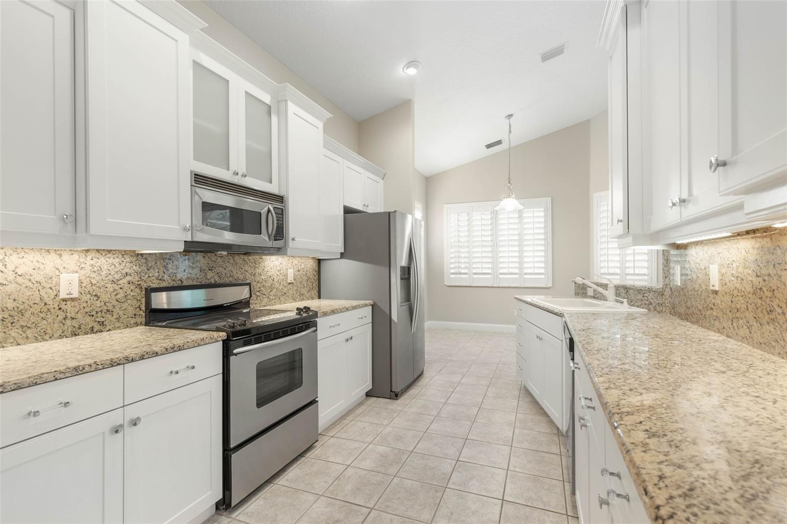 15 VILLAGE VIEW DR