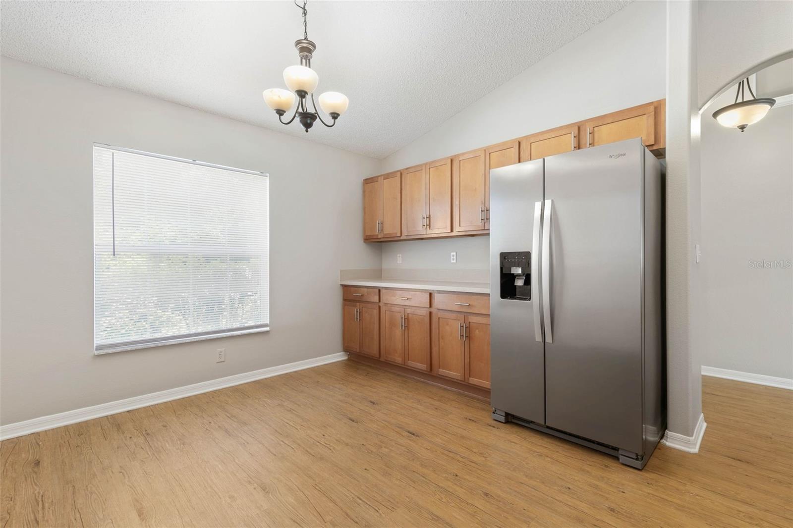 209 PARKVIEW DR