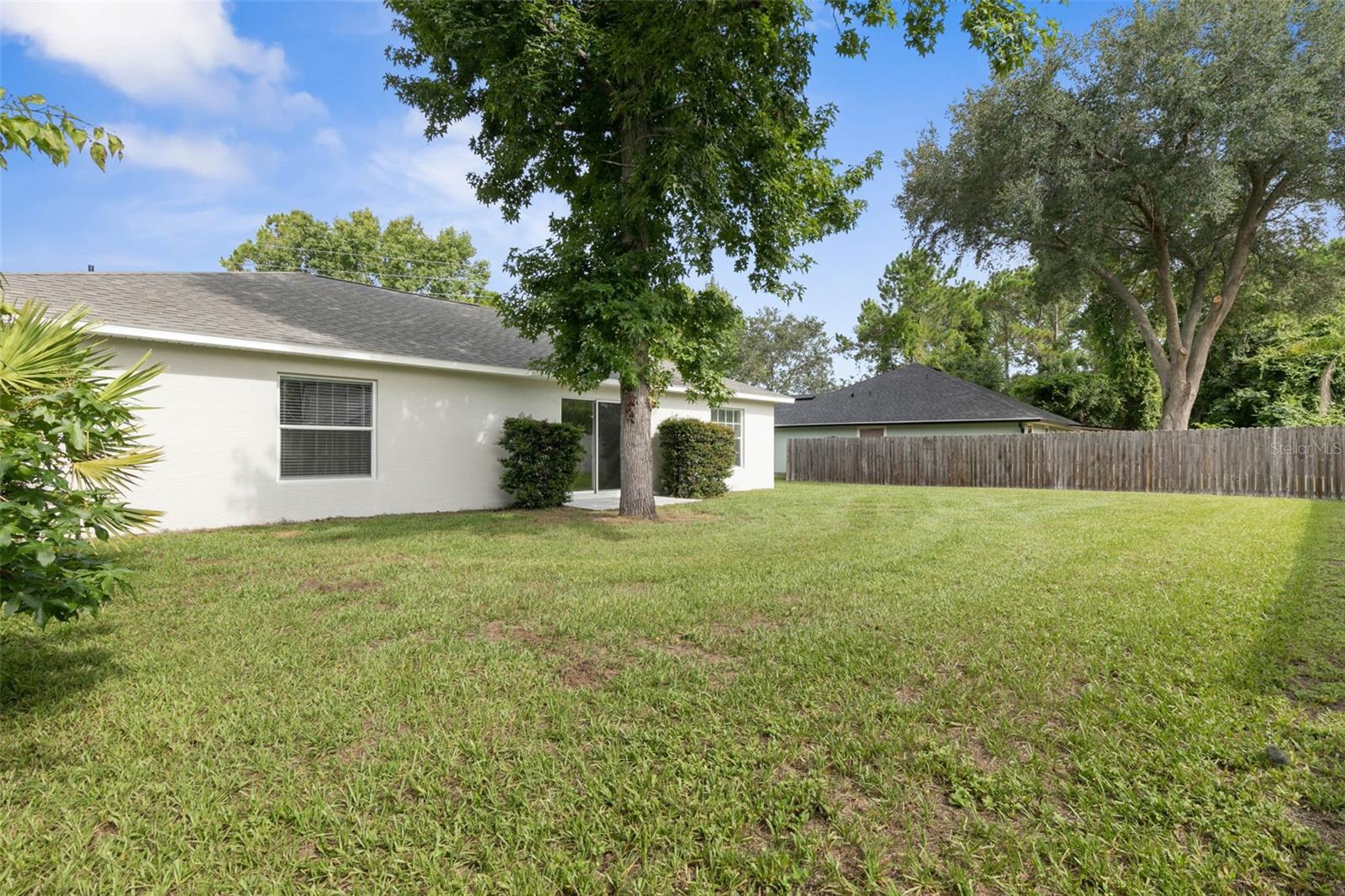 209 PARKVIEW DR