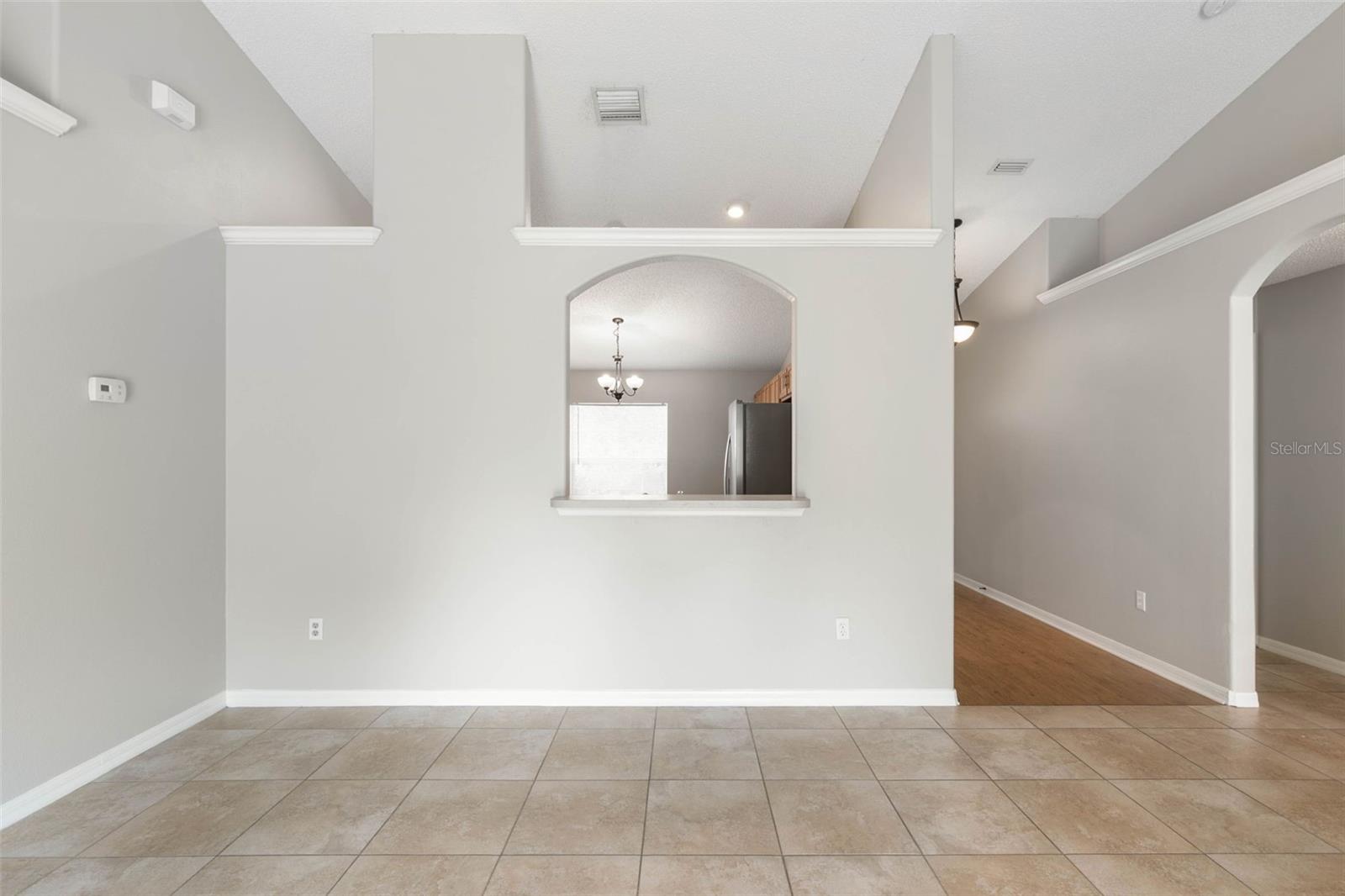 209 PARKVIEW DR