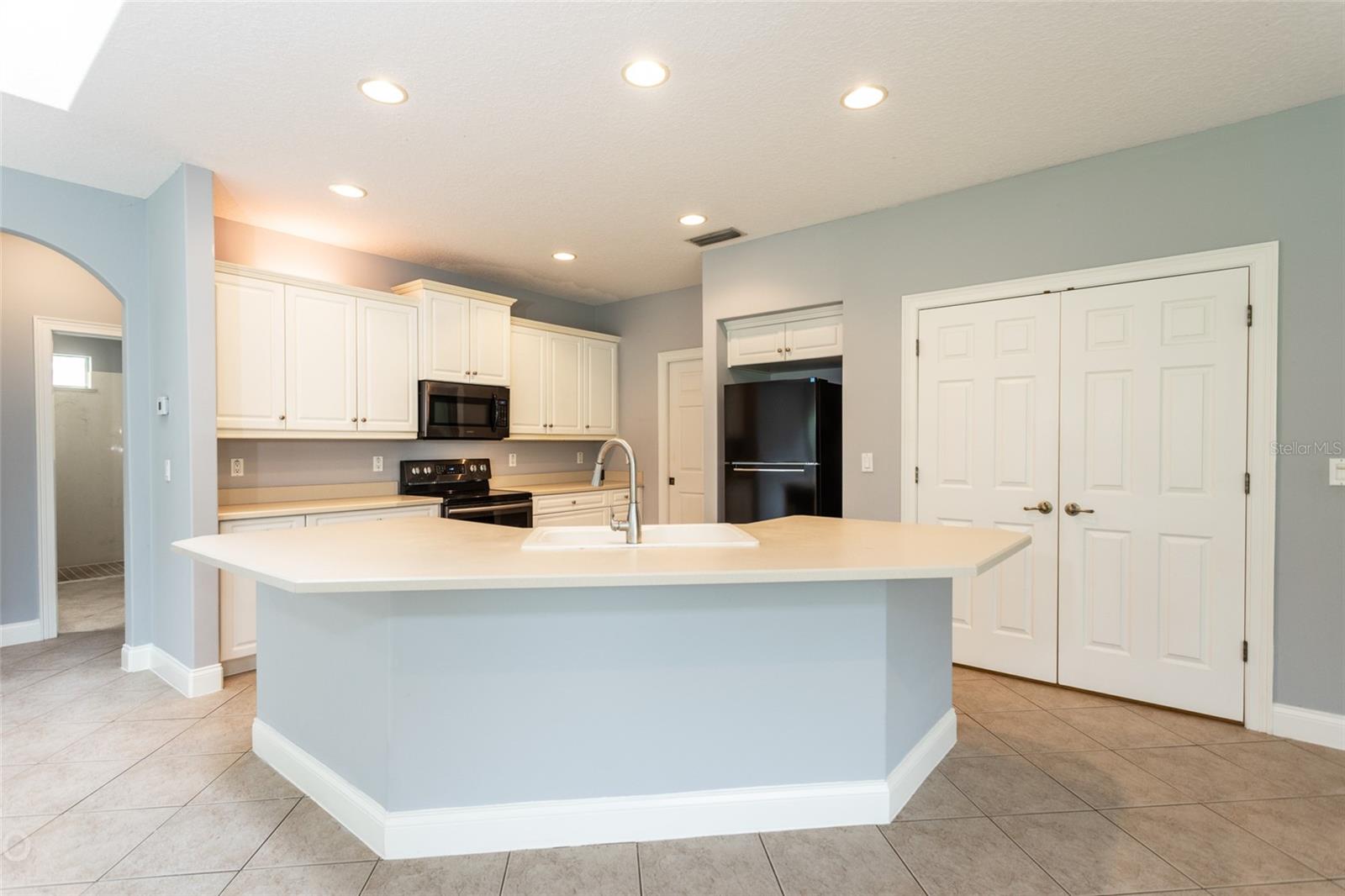 210 BEACHWAY DR