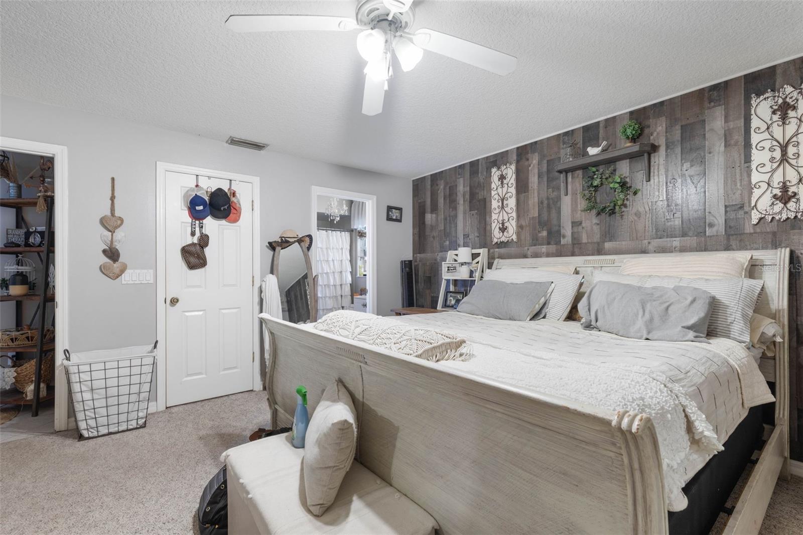 98 PIN OAK DR