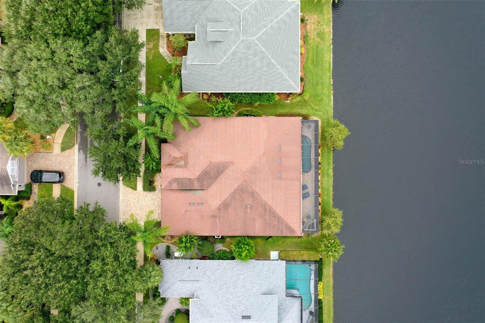 98 FRONT ST