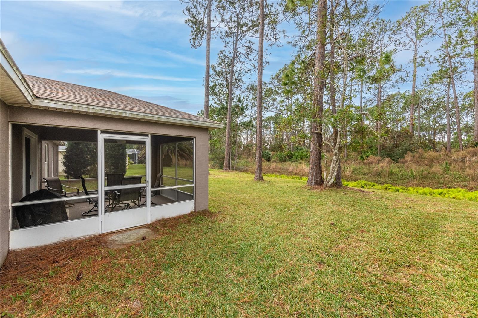 11 LAKE SUCCESS DR