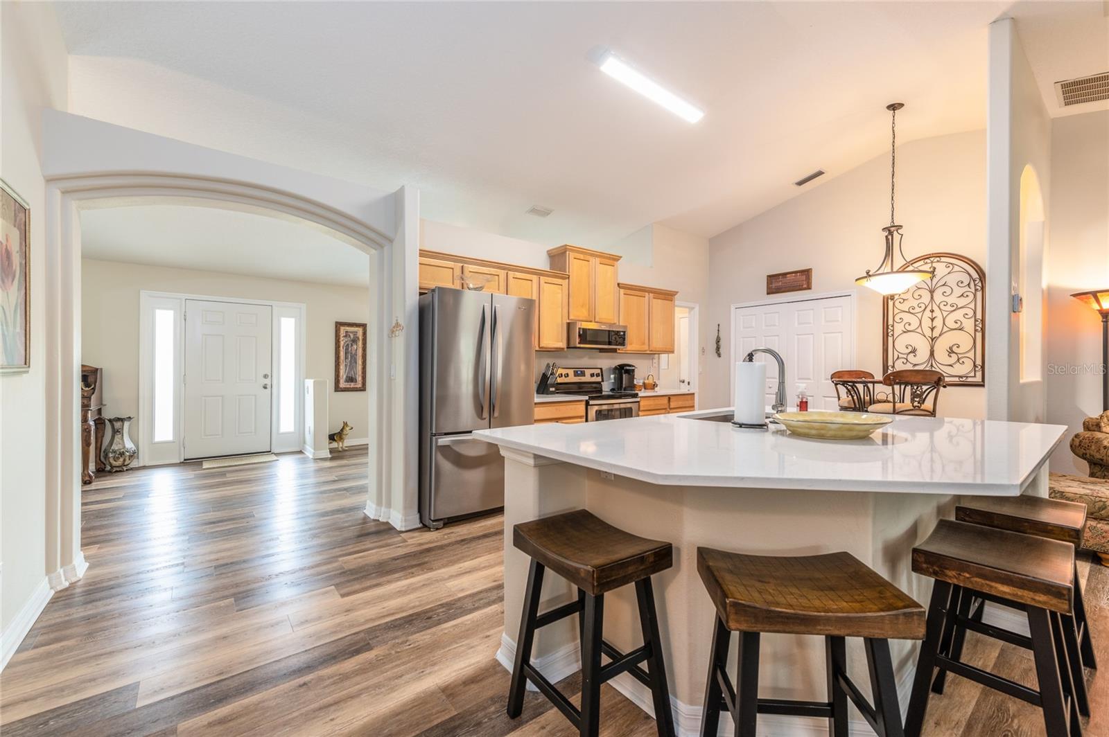 11 LAKE SUCCESS DR