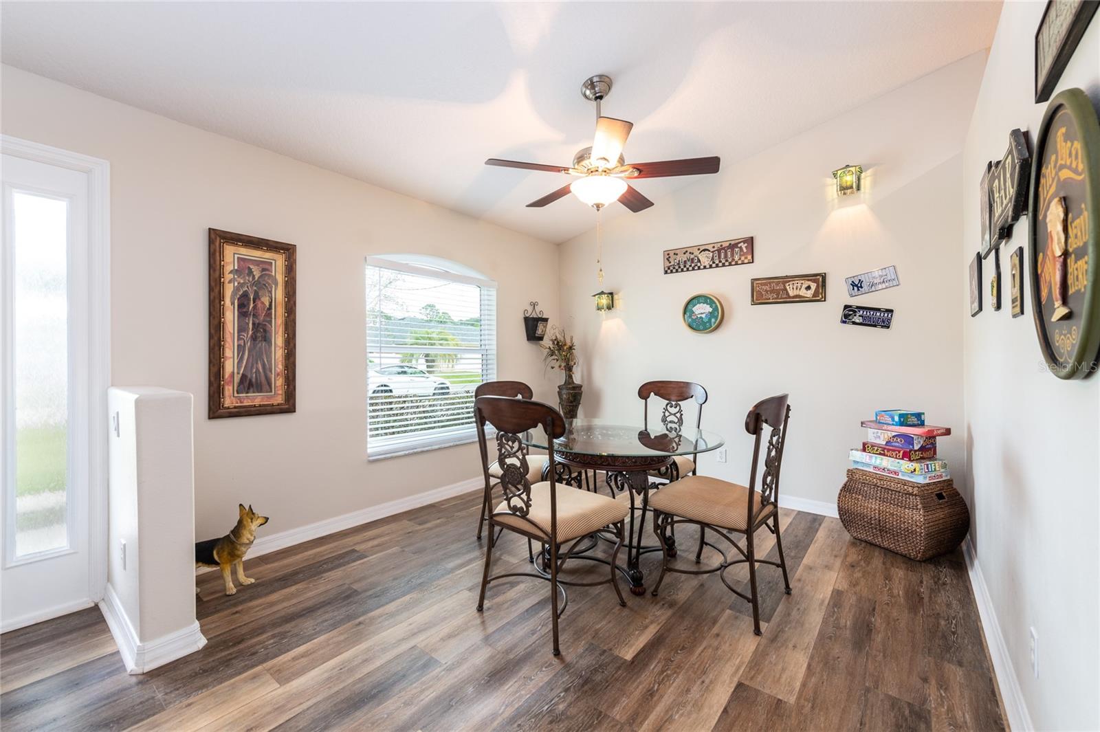 11 LAKE SUCCESS DR