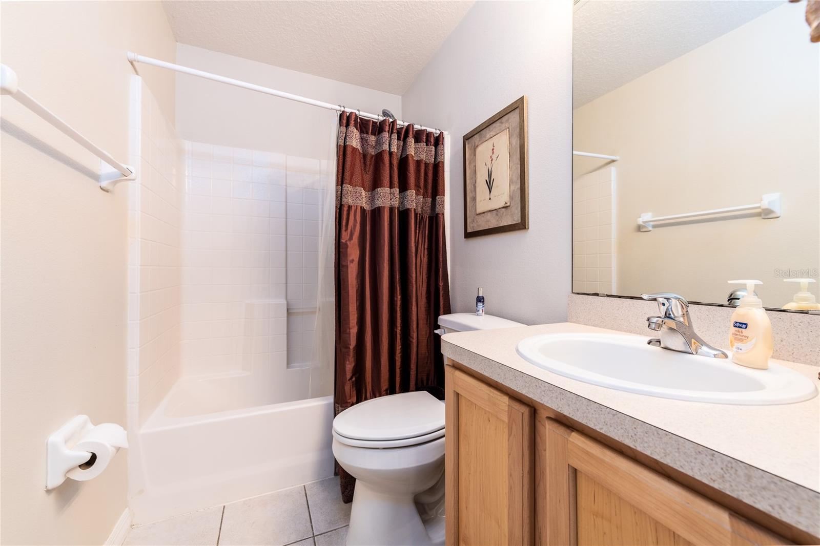 11 LAKE SUCCESS DR