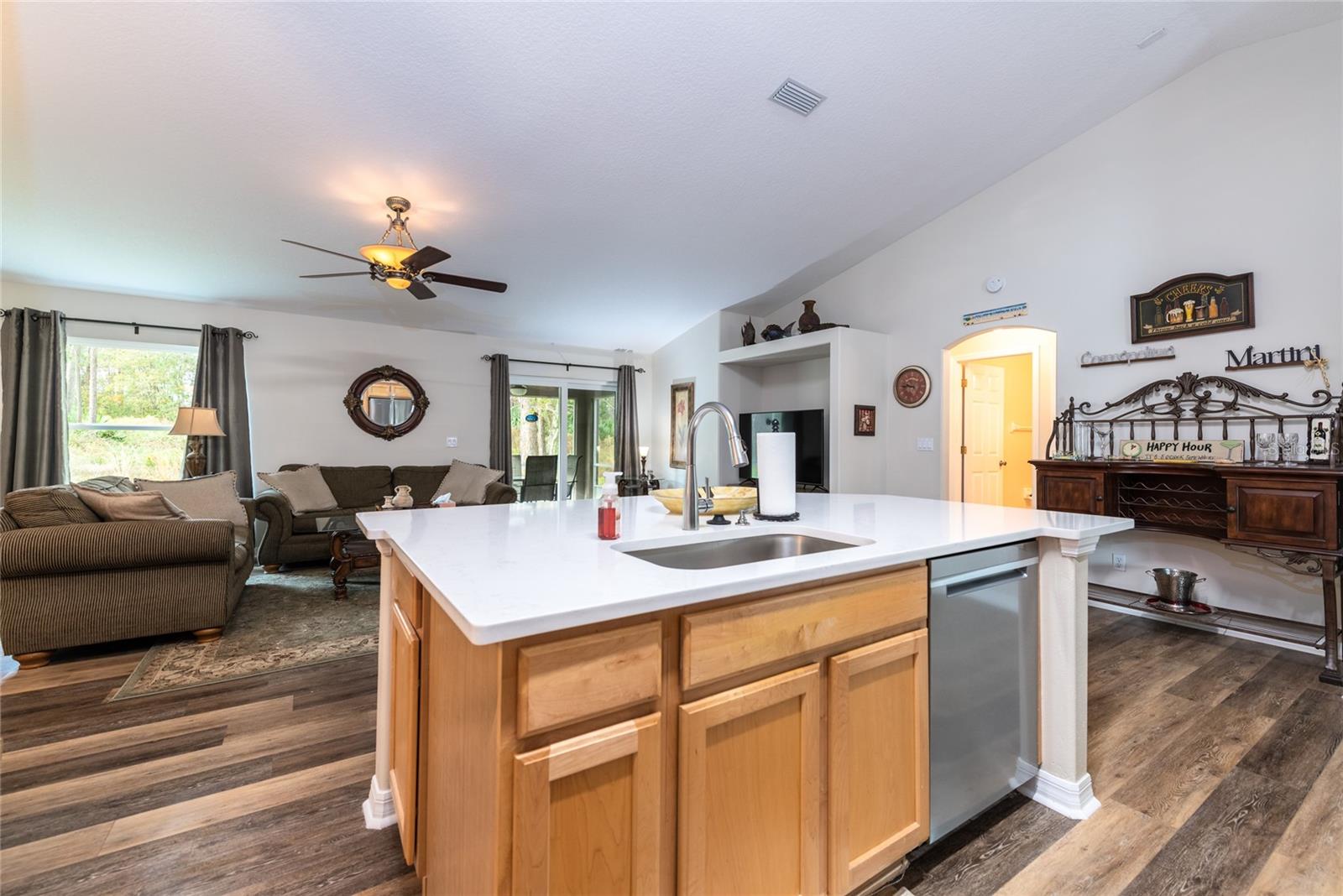 11 LAKE SUCCESS DR