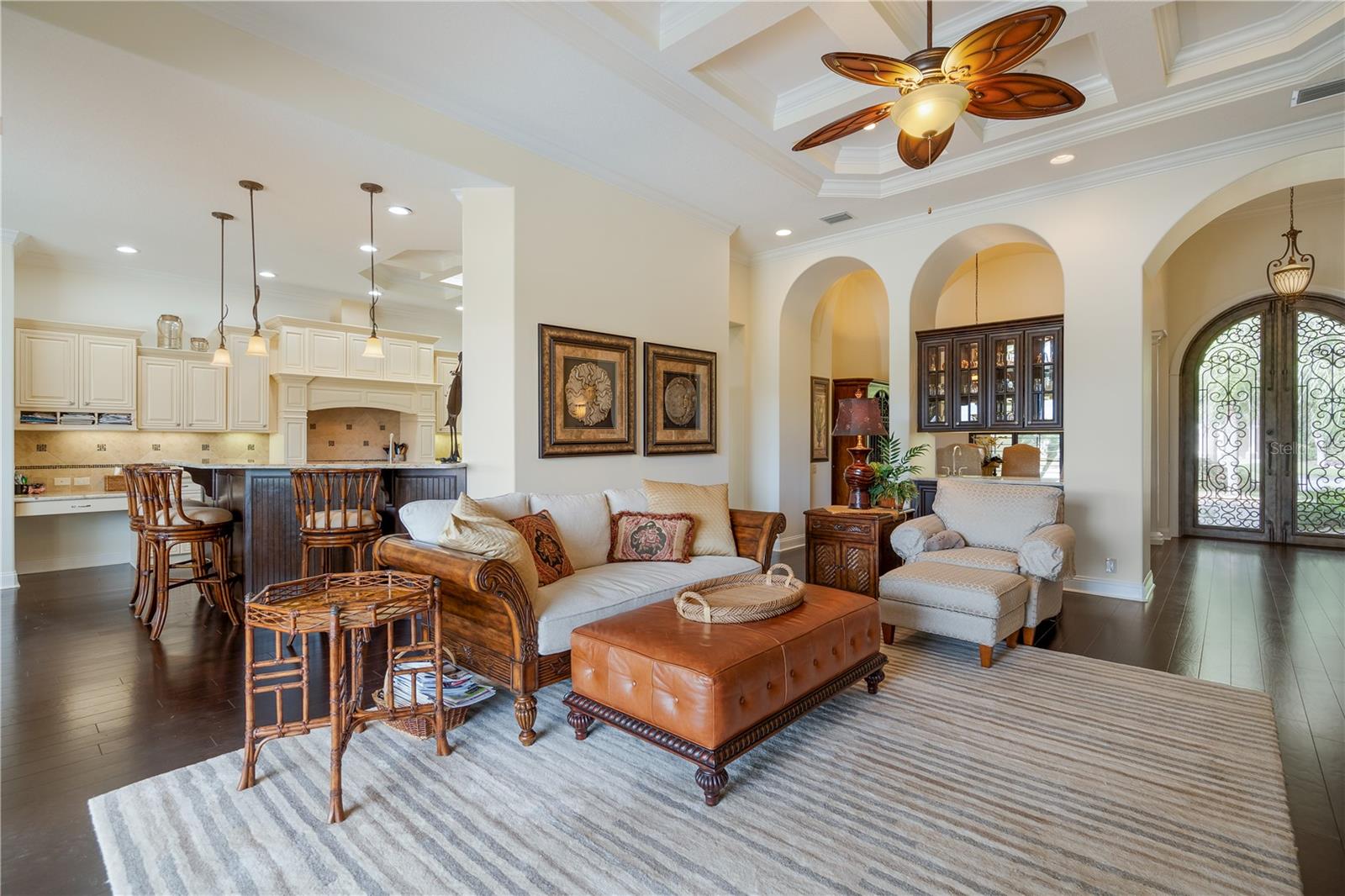 10 ANASTASIA CT
