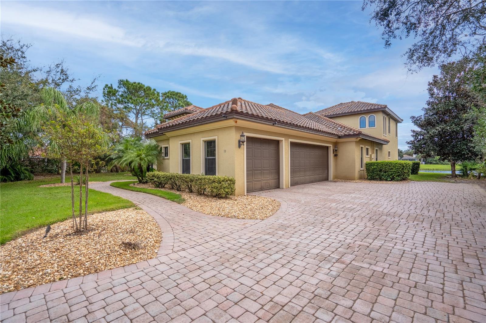 10 ANASTASIA CT