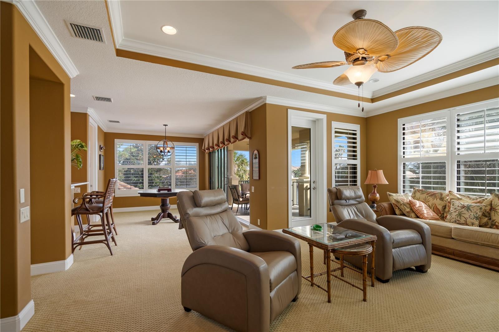 10 ANASTASIA CT