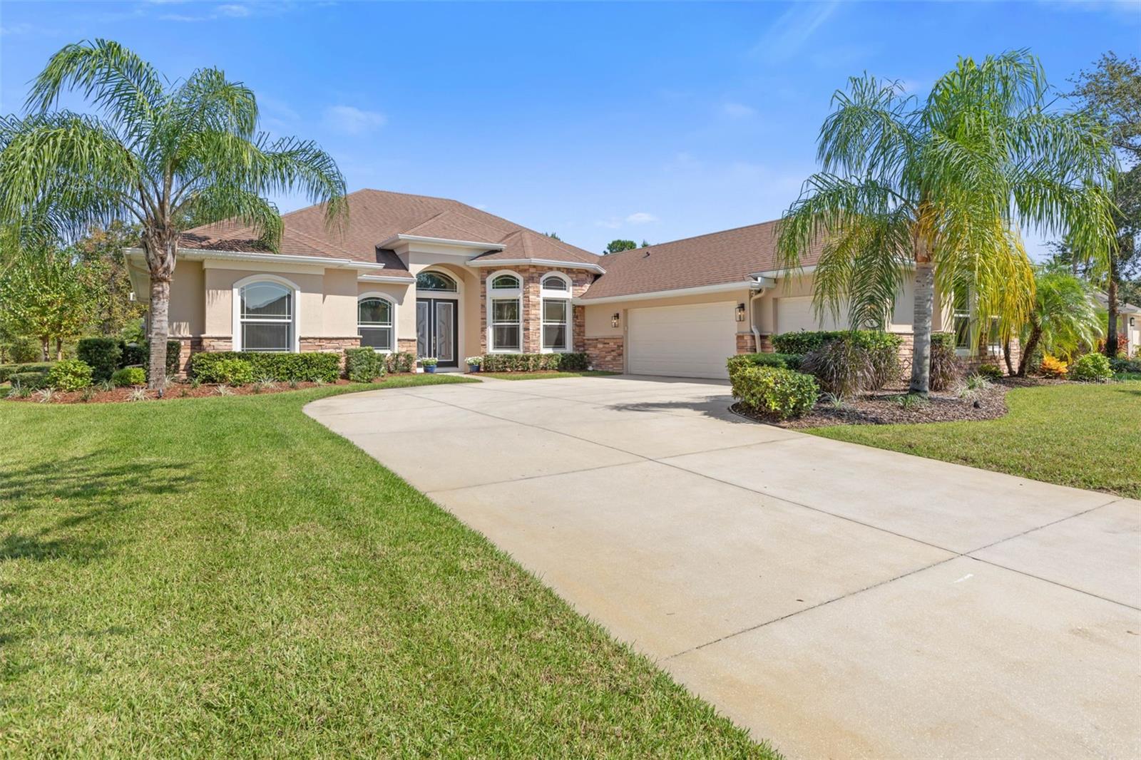 7 LAKESIDE PL E