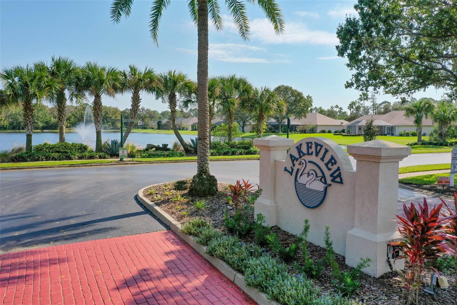 7 LAKESIDE PL E