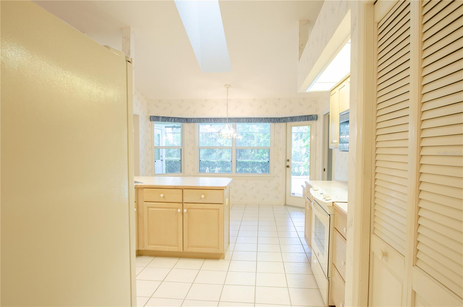 71 WENTWORTH LN