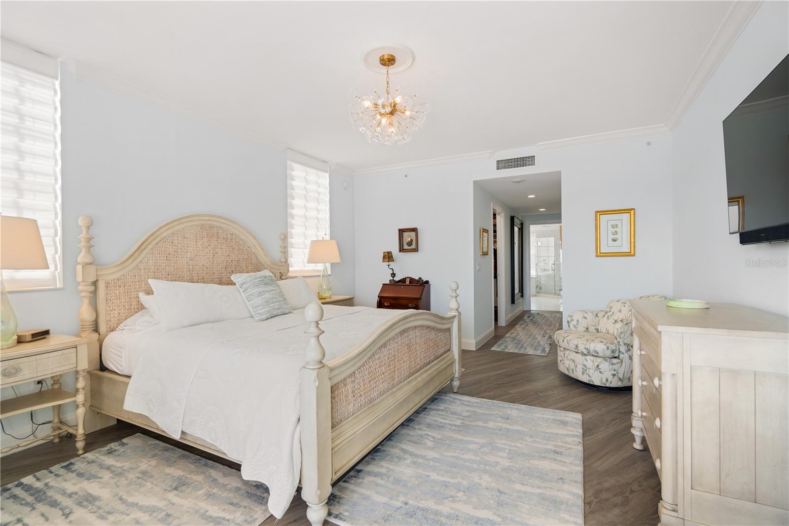19 AVENUE DE LA MER #906